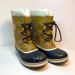 Sorel Youth Unisex Yoot Pac Boot, size 3, waterproof and insulated boot.